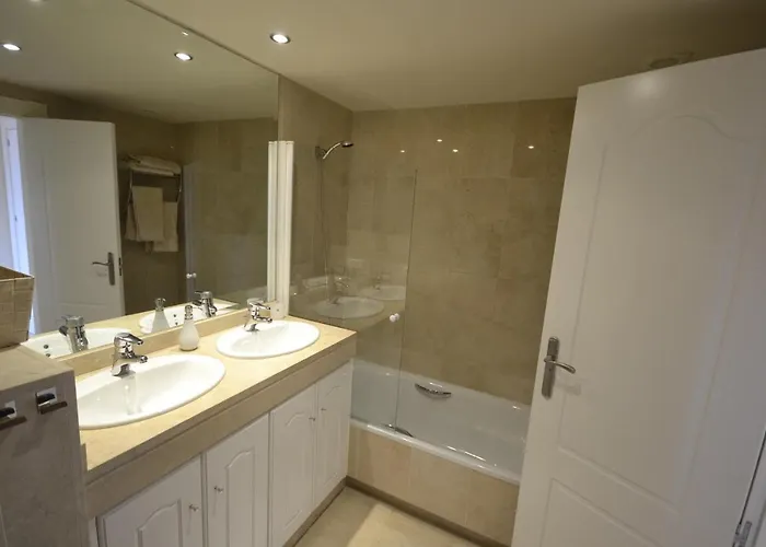 Stunning Unobstructed 180 Degree Sea View With 100 Square Meters Terrace - Costa Del Sol - Estepona- Long Term * 埃斯特波纳