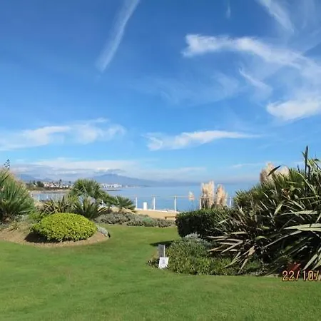 Seaside Vista Terrace: Panoramic Costa Del Sol Retreat