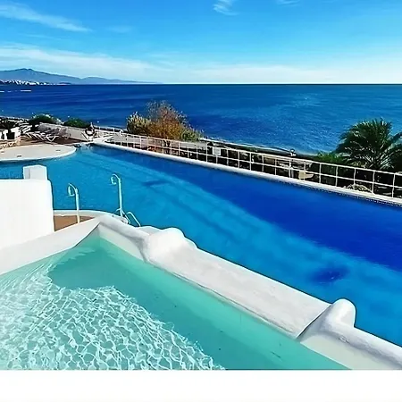 Seaside Vista Terrace: Panoramic Costa Del Sol Retreat * Estepona
