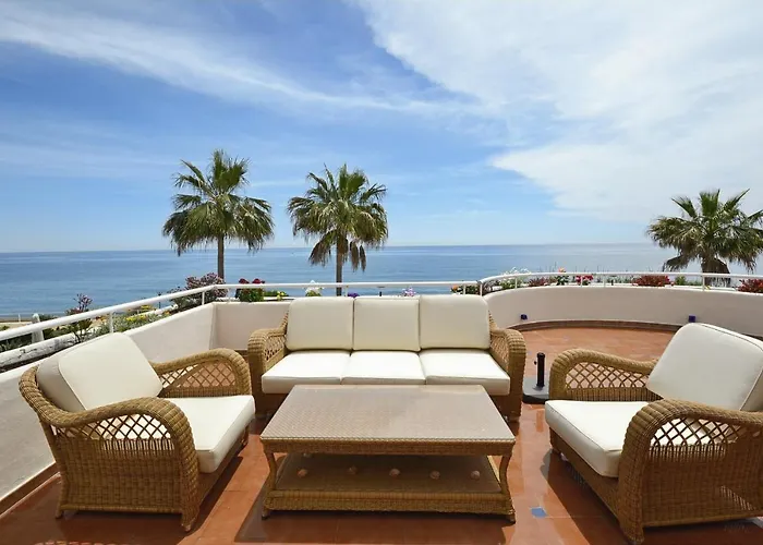 Apartamento Stunning Unobstructed 180 Degree Sea View With 100 Square Meters Terrace - Costa Del Sol - Estepona- Long Term *